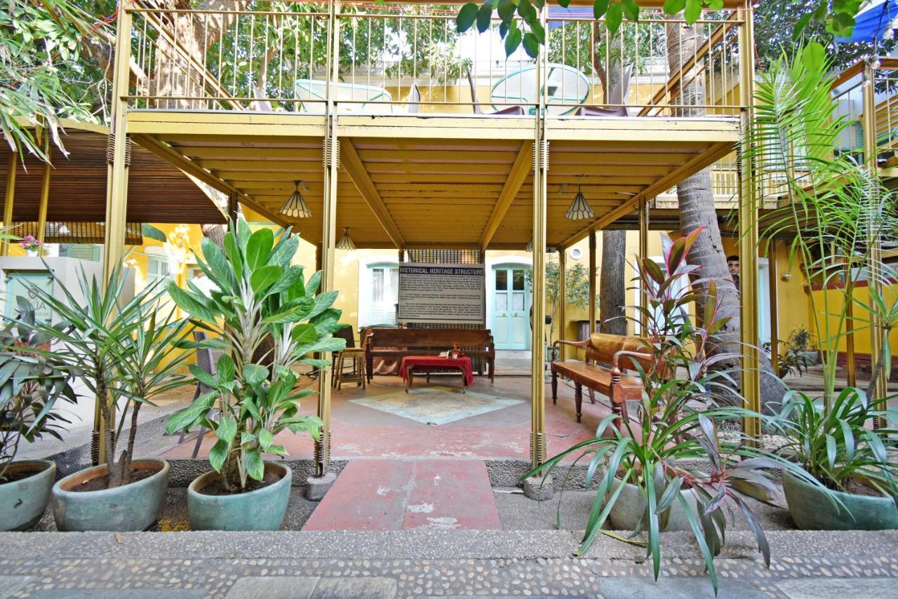 Hotel Villa Des Gouverneurs بونديتْشيري المظهر الخارجي الصورة