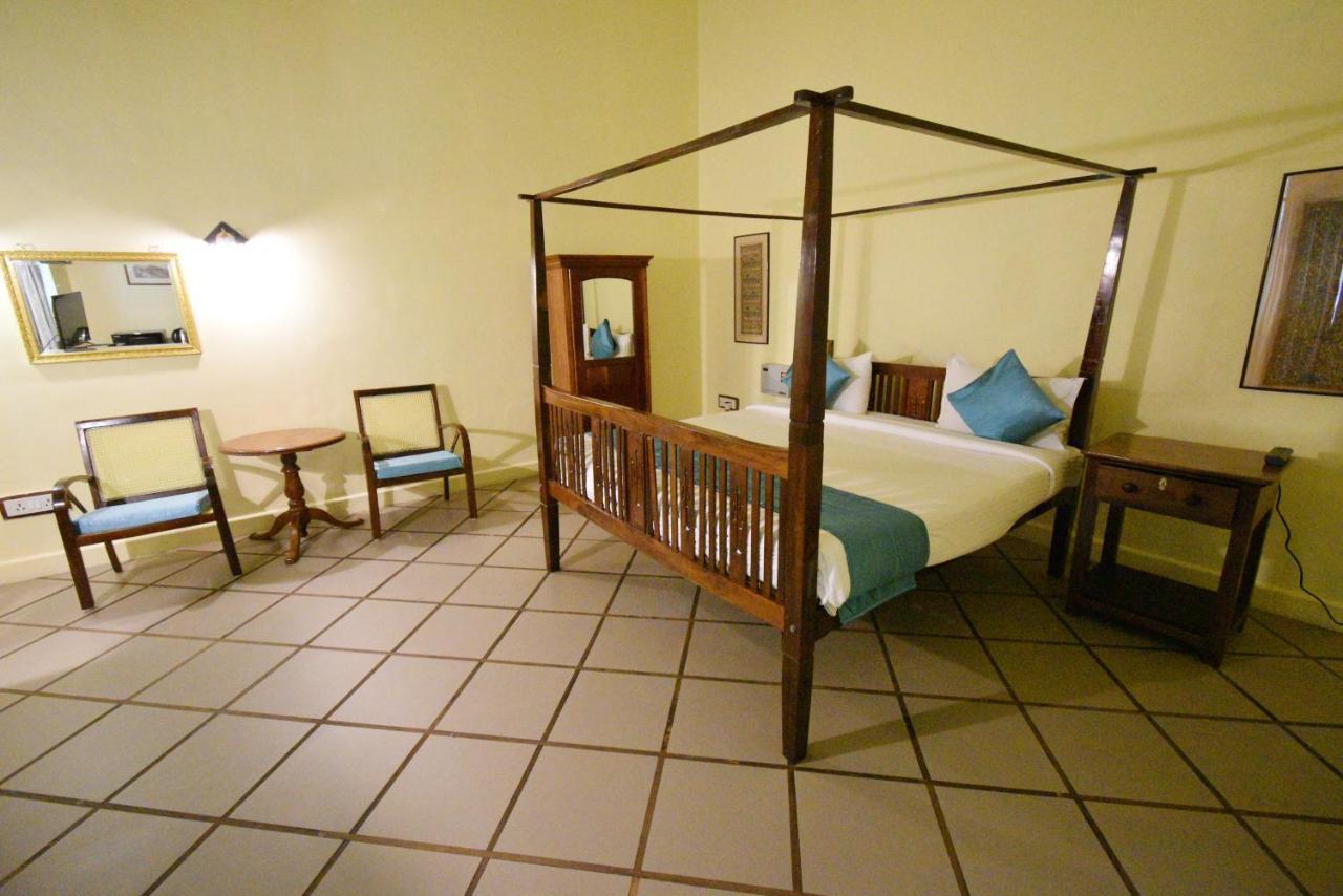 Hotel Villa Des Gouverneurs بونديتْشيري المظهر الخارجي الصورة