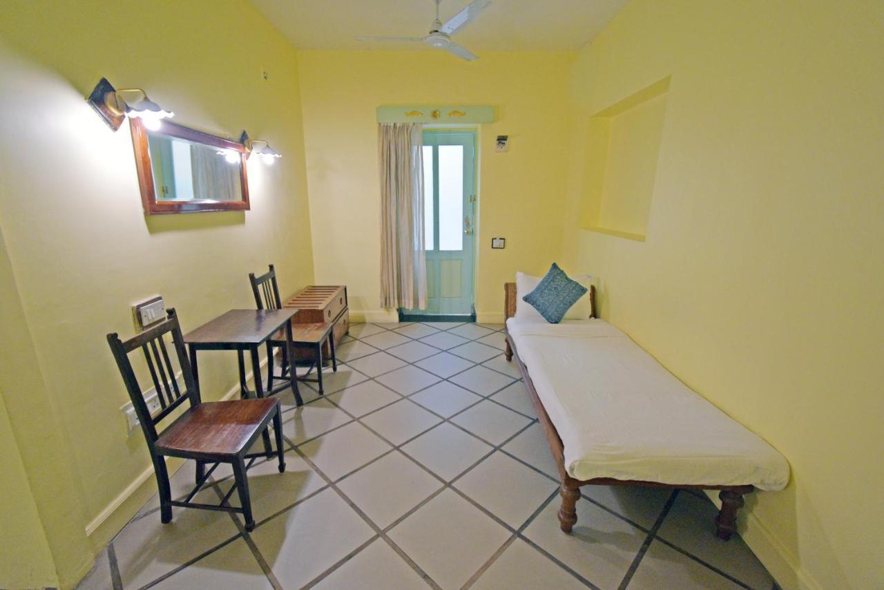 Hotel Villa Des Gouverneurs بونديتْشيري المظهر الخارجي الصورة