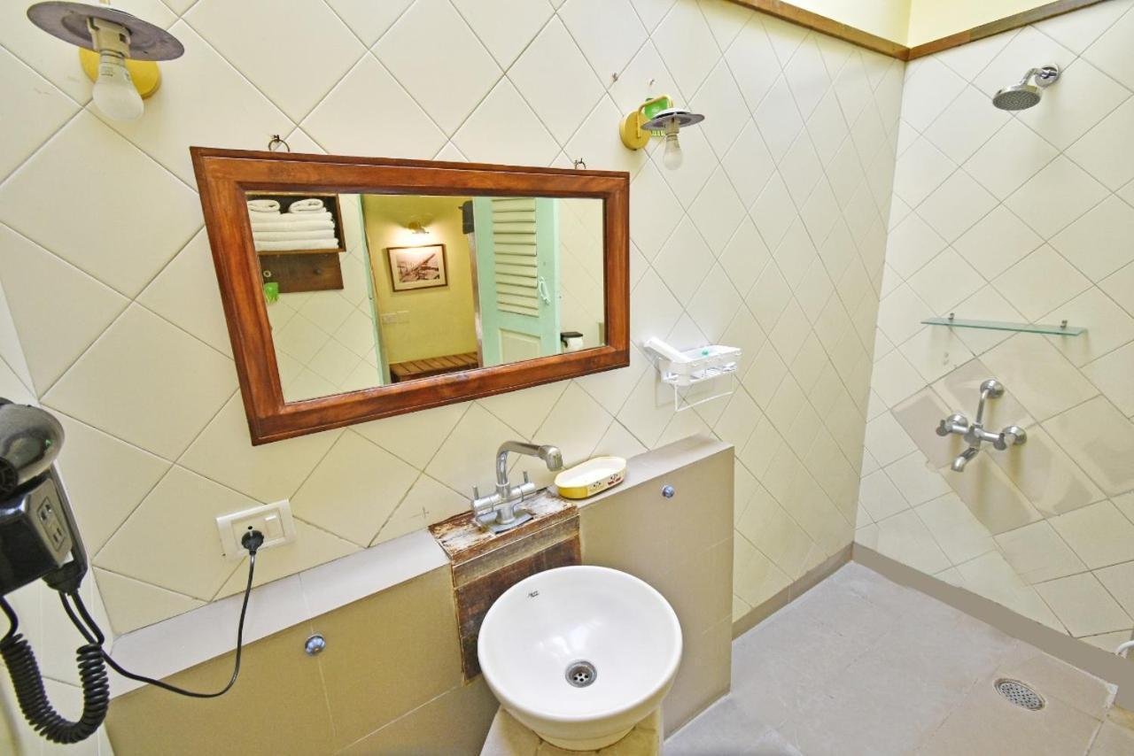 Hotel Villa Des Gouverneurs بونديتْشيري المظهر الخارجي الصورة