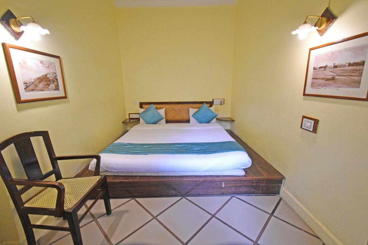 Hotel Villa Des Gouverneurs بونديتْشيري المظهر الخارجي الصورة
