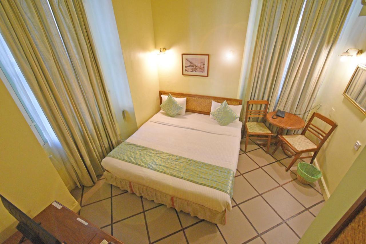 Hotel Villa Des Gouverneurs بونديتْشيري المظهر الخارجي الصورة