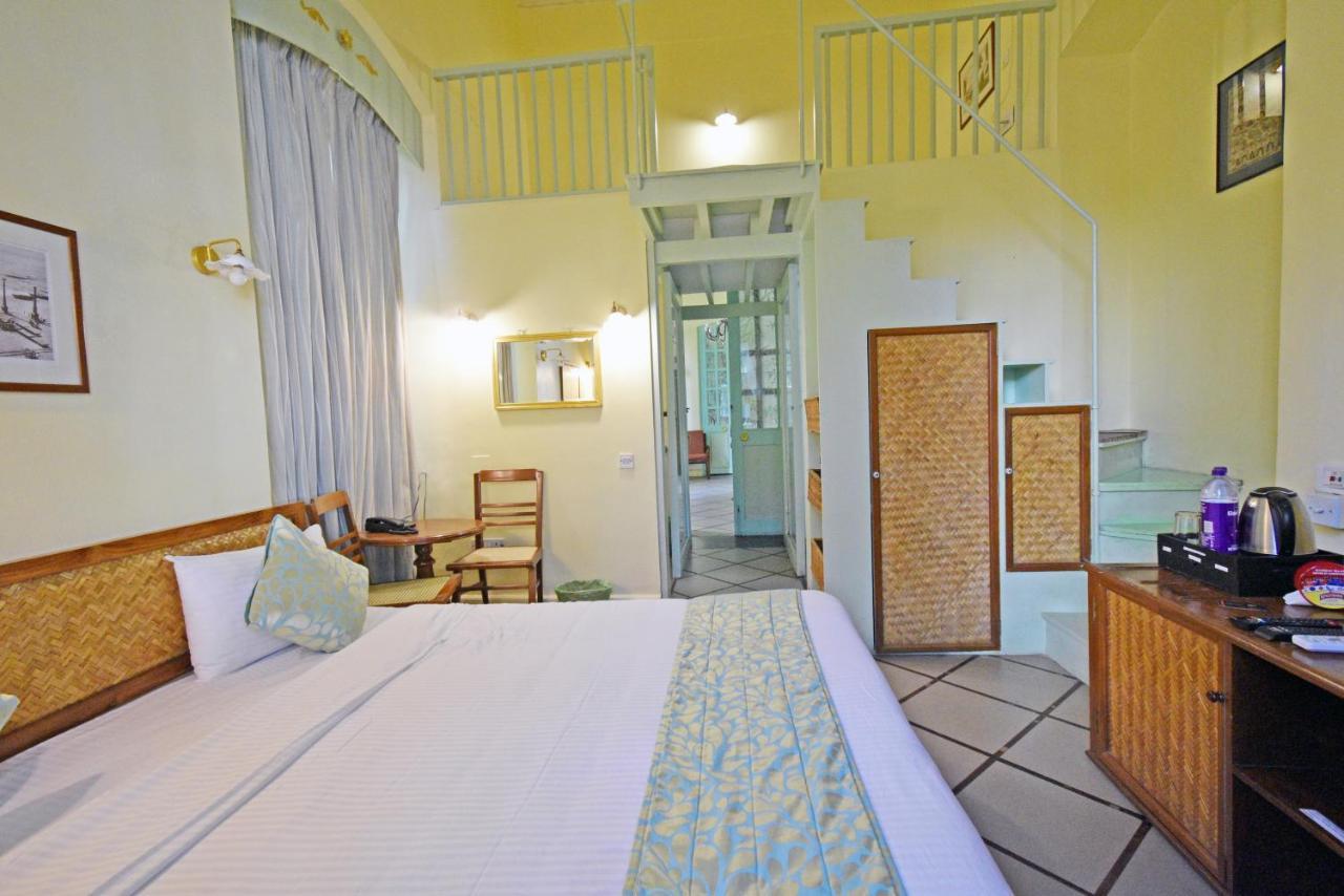 Hotel Villa Des Gouverneurs بونديتْشيري المظهر الخارجي الصورة