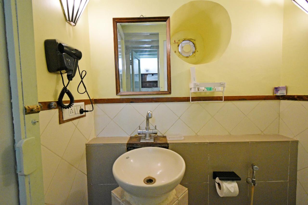Hotel Villa Des Gouverneurs بونديتْشيري المظهر الخارجي الصورة